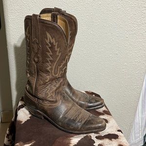 👢 Distressed Old West Cowboy Boots